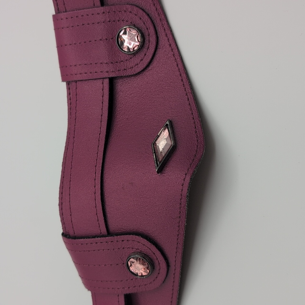 Vintage 80s Stylish Magenta Pink Leather Belt With Silver Toned Accents - Picture 4 of 5